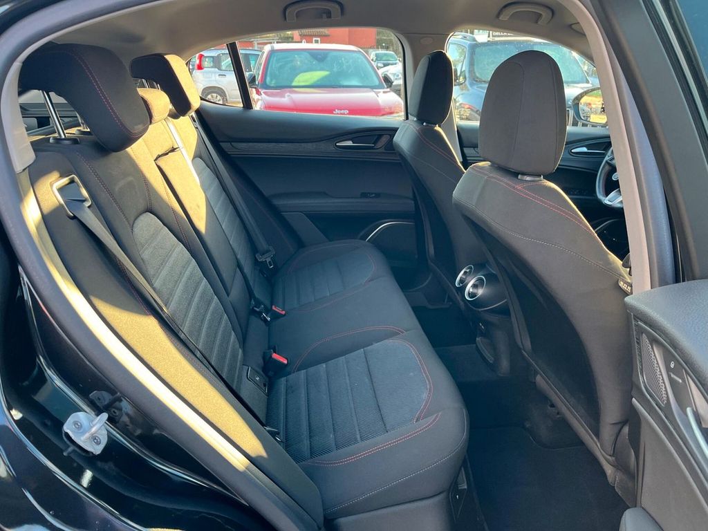 Alfa Romeo Stelvio 2021