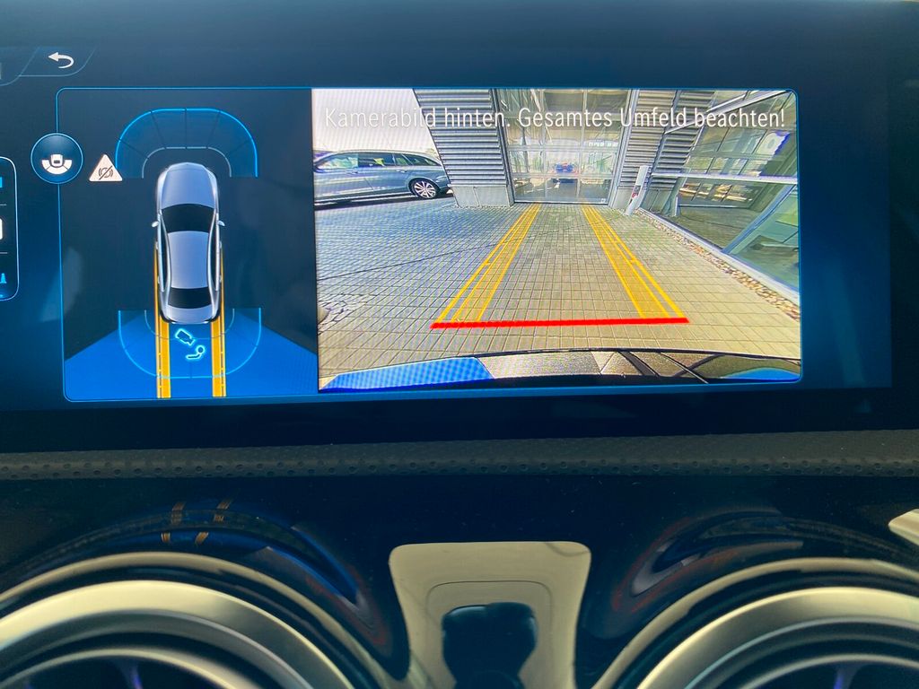 Mercedes-Benz A 180 2025