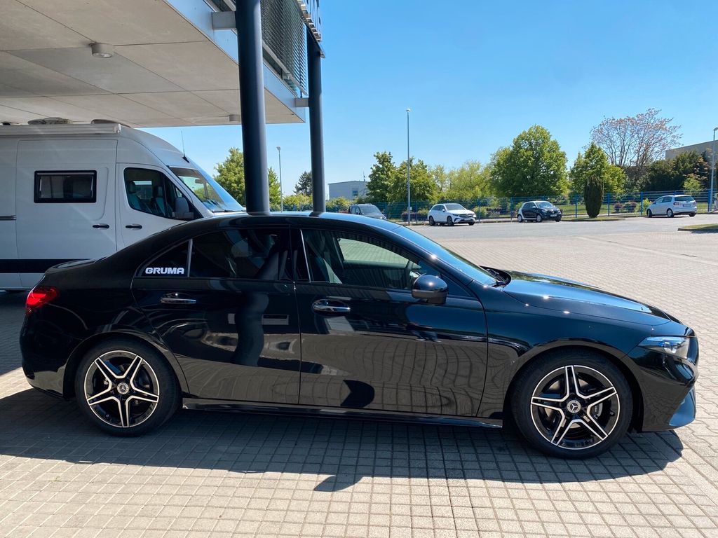 Mercedes-Benz A 180 2025