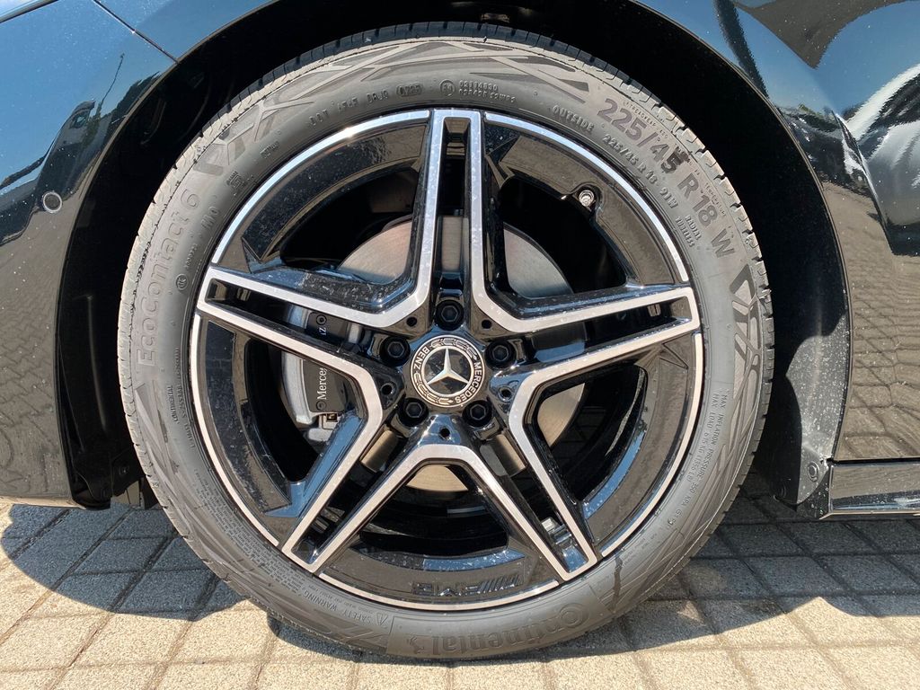 Mercedes-Benz A 180 2025