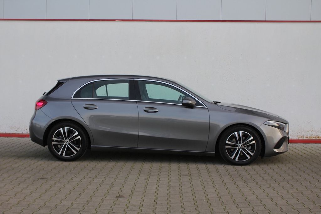 Mercedes-Benz A 180 2024