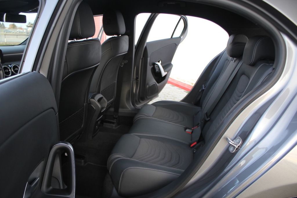 Mercedes-Benz A 180 2024