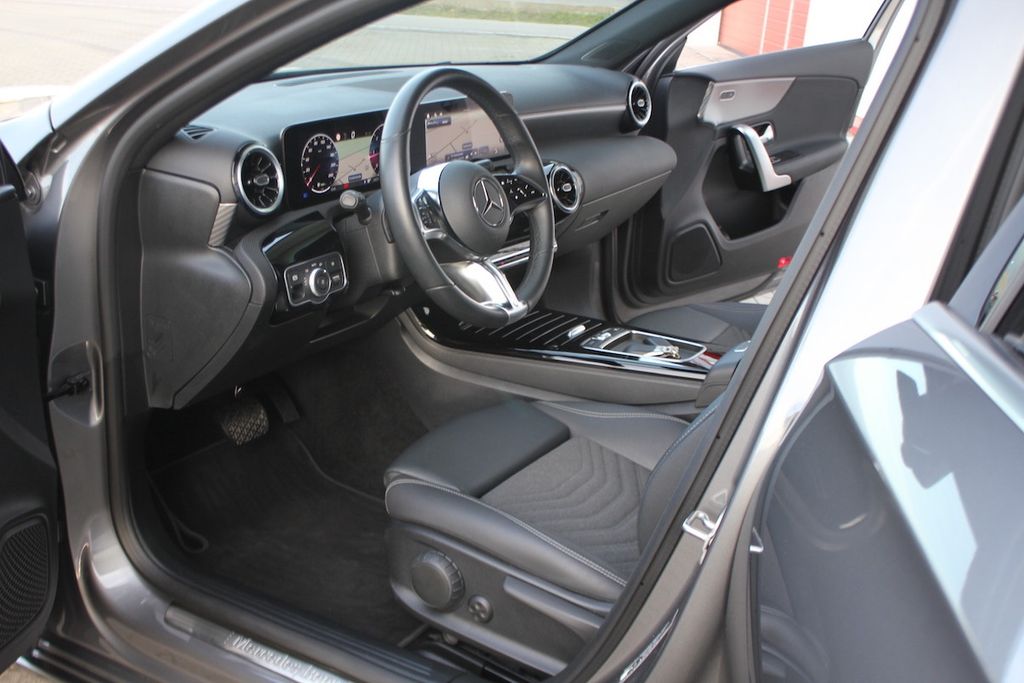Mercedes-Benz A 180 2024
