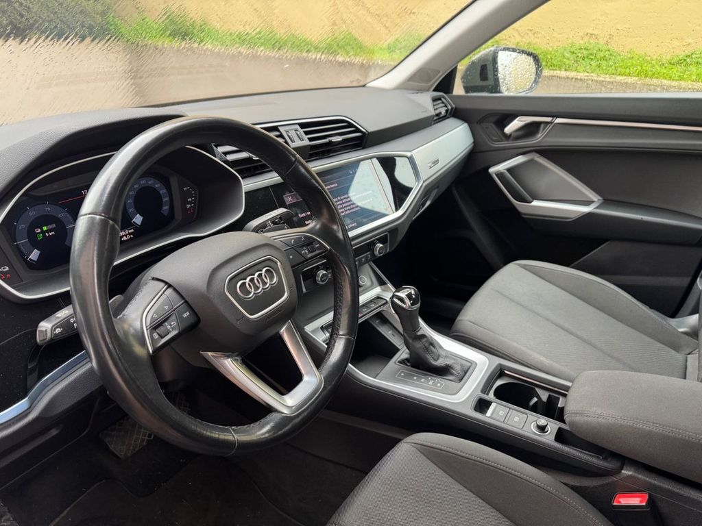 Audi Q3 2021