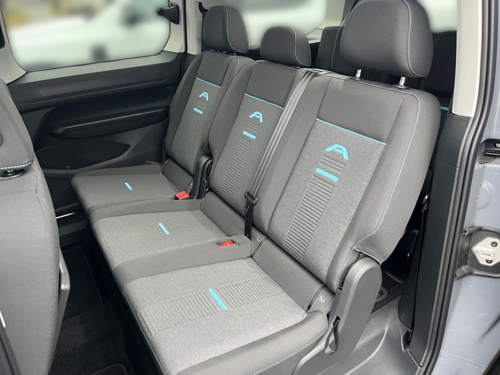 Ford Grand Tourneo 2025