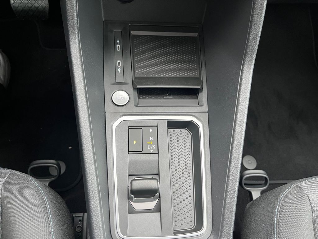 Ford Grand Tourneo 2025