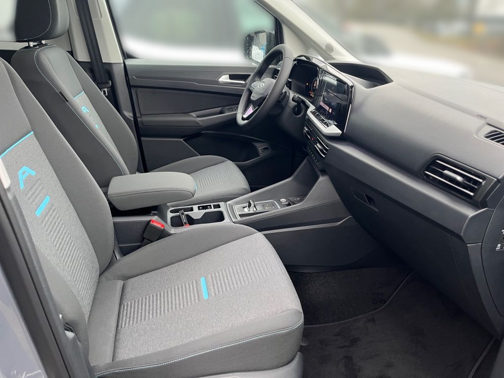 Ford Grand Tourneo 2025