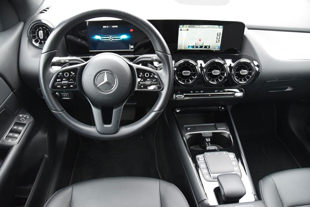 Mercedes-Benz GLA 200 2022