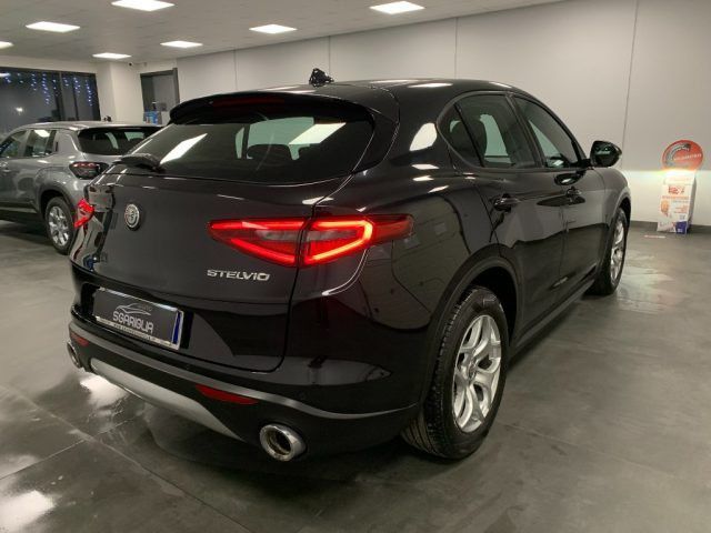 Alfa Romeo Stelvio 2020