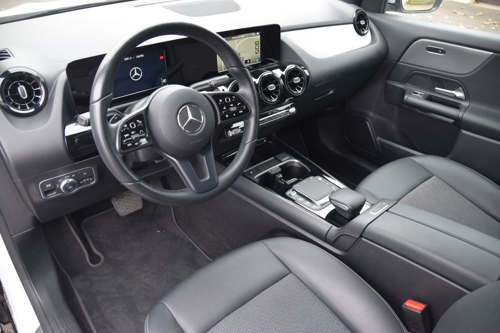 Mercedes-Benz GLA 200 2022