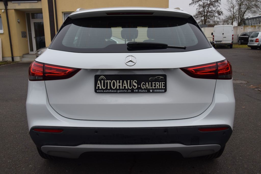 Mercedes-Benz GLA 200 2022