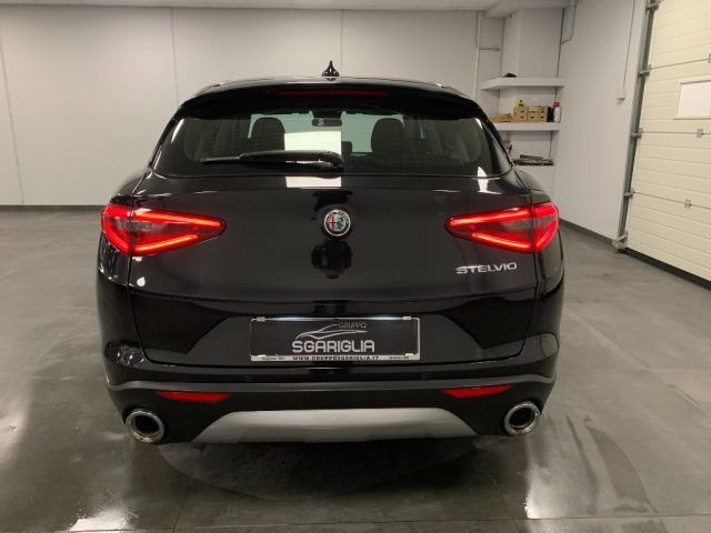 Alfa Romeo Stelvio 2020
