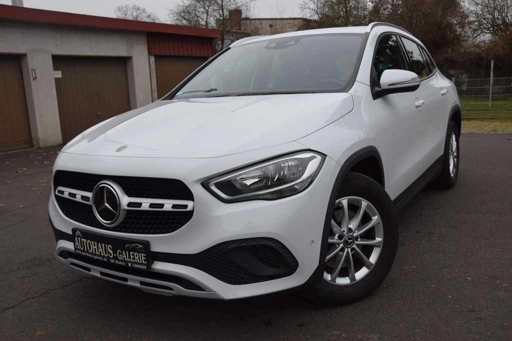 Mercedes-Benz GLA 200 2022