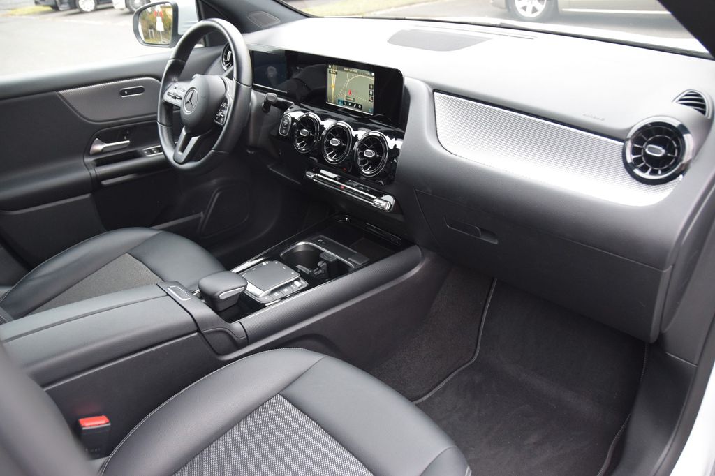 Mercedes-Benz GLA 200 2022