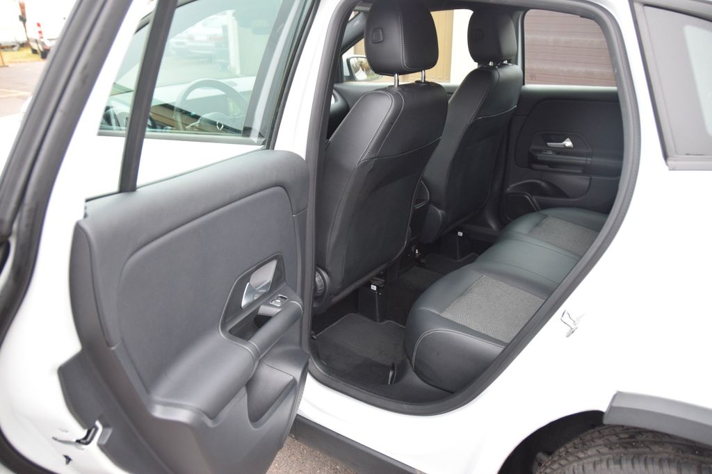 Mercedes-Benz GLA 200 2022