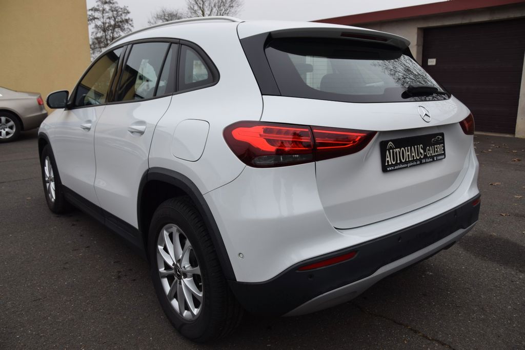 Mercedes-Benz GLA 200 2022