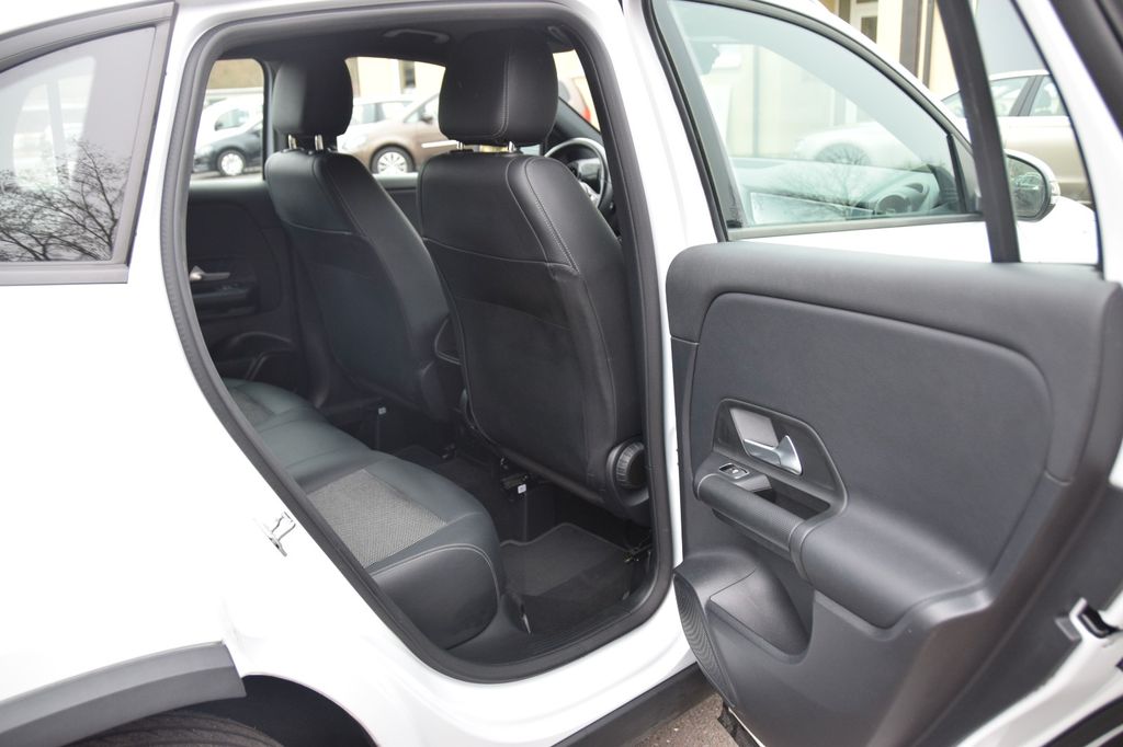 Mercedes-Benz GLA 200 2022