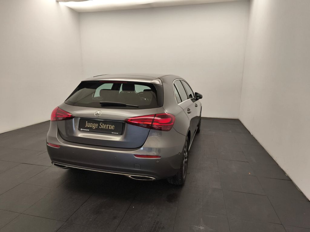 Mercedes-Benz A 200 2025