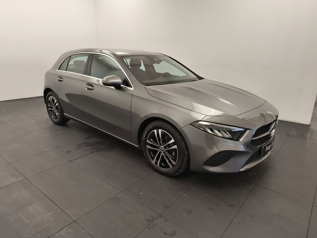 Mercedes-Benz A 200 2025