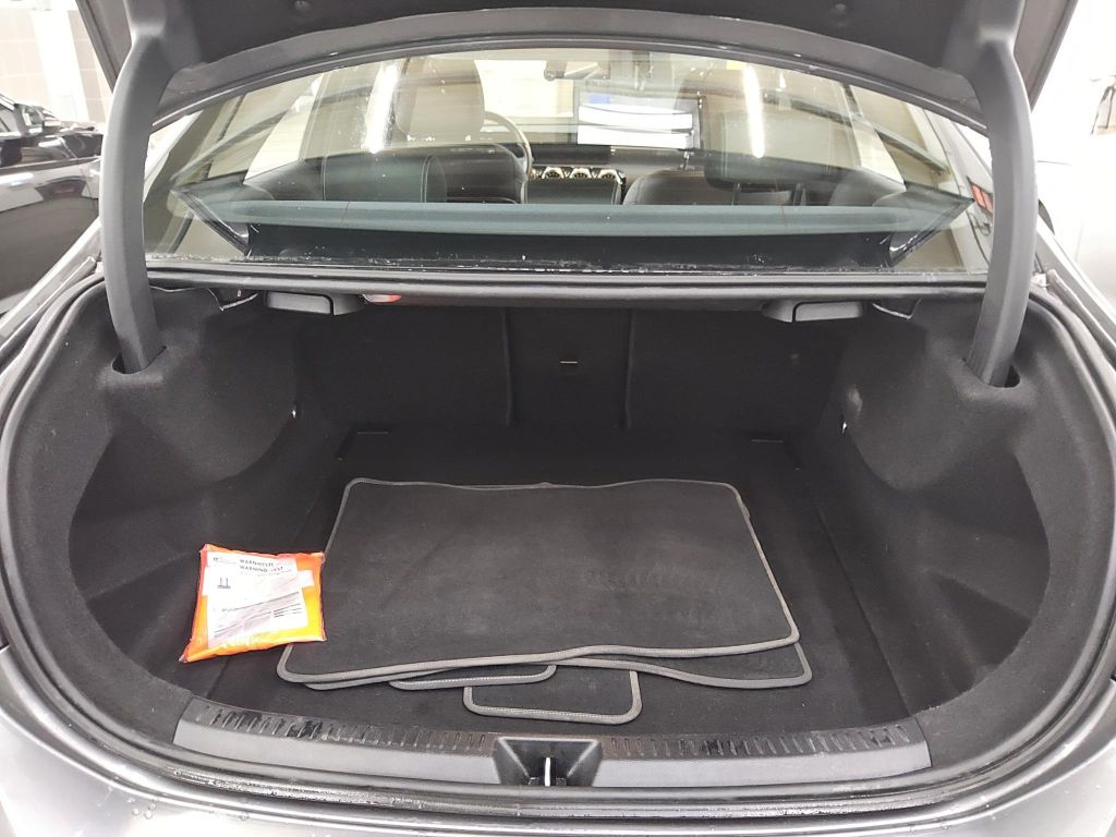 Mercedes-Benz A 200 2021