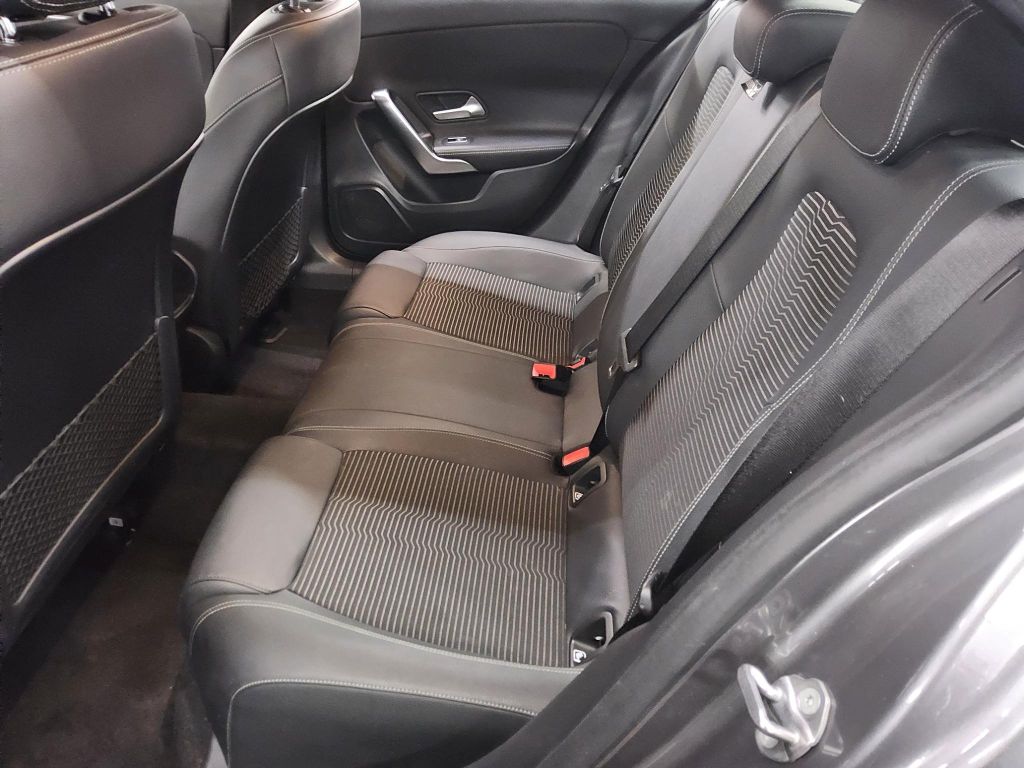 Mercedes-Benz A 200 2021