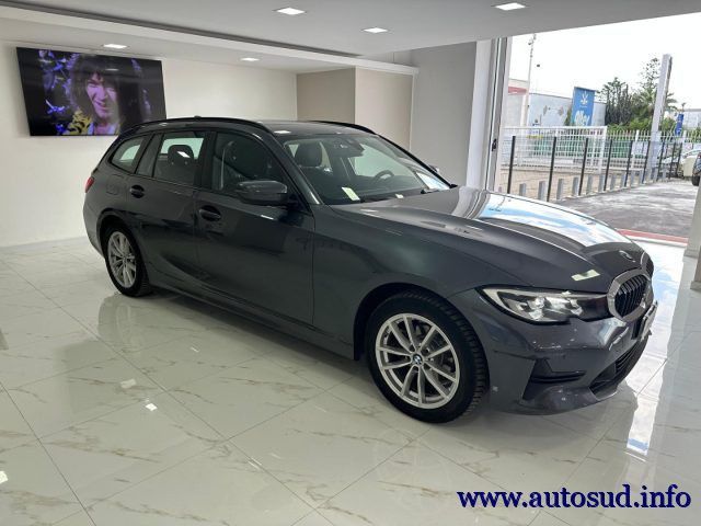 BMW 318 2022