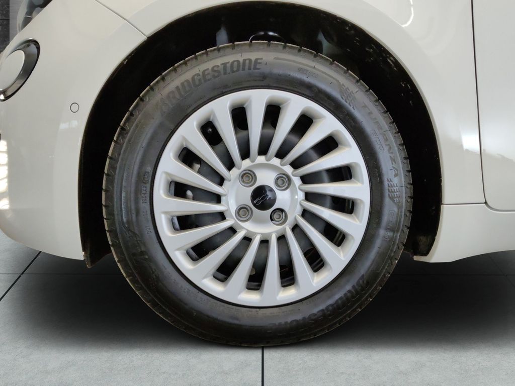 Fiat 500e 2023