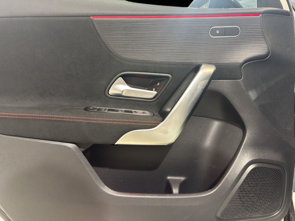 Mercedes-Benz A 180 2024