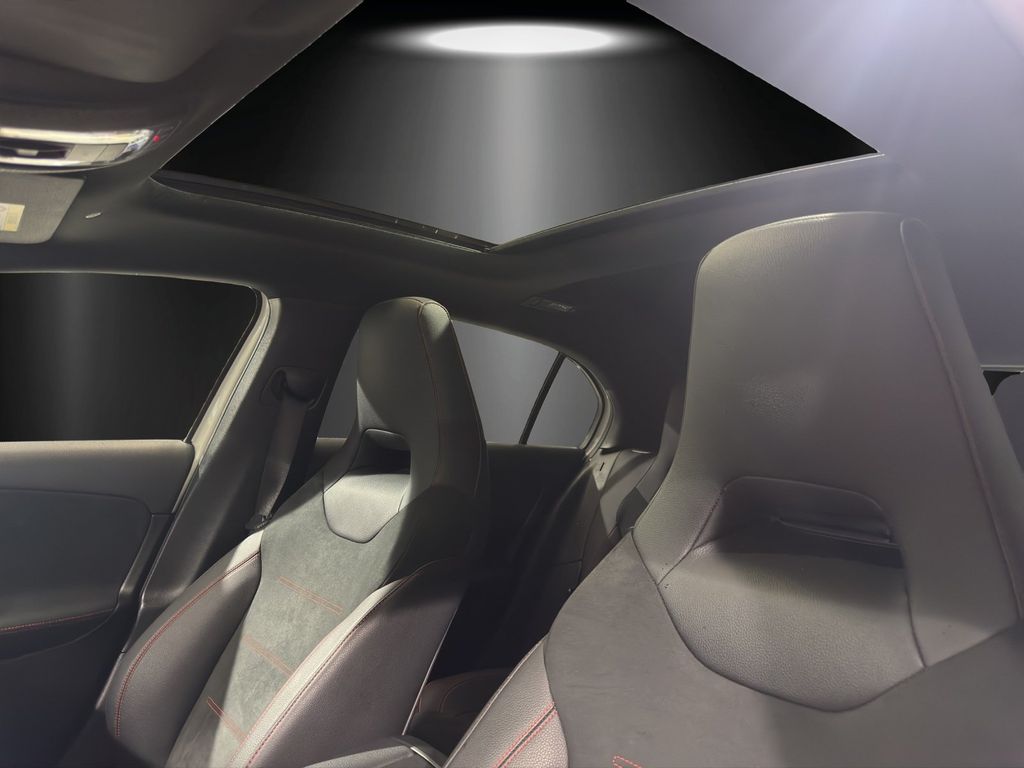 Mercedes-Benz A 180 2024