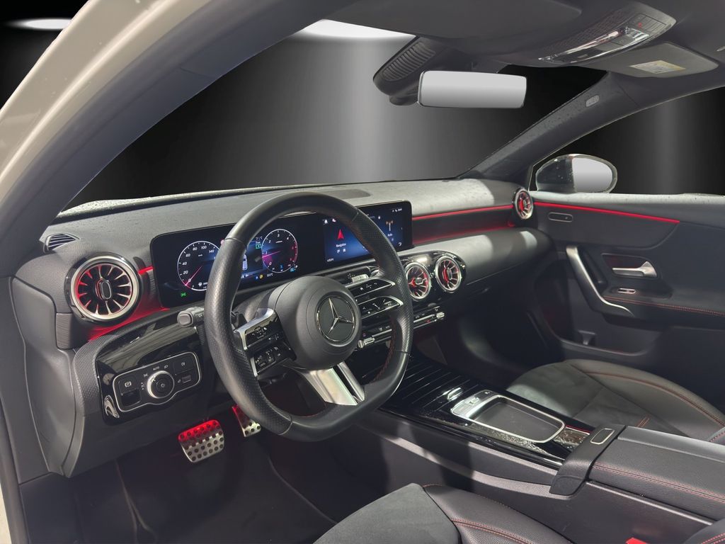 Mercedes-Benz A 180 2024