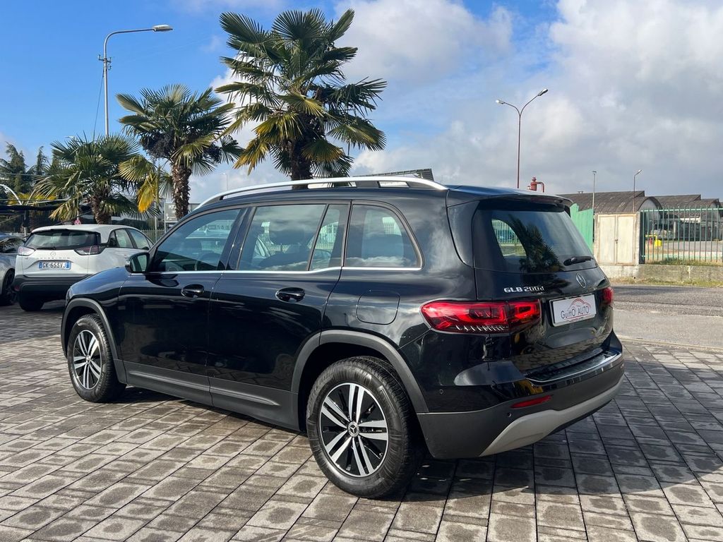 Mercedes-Benz GLB 200 2021