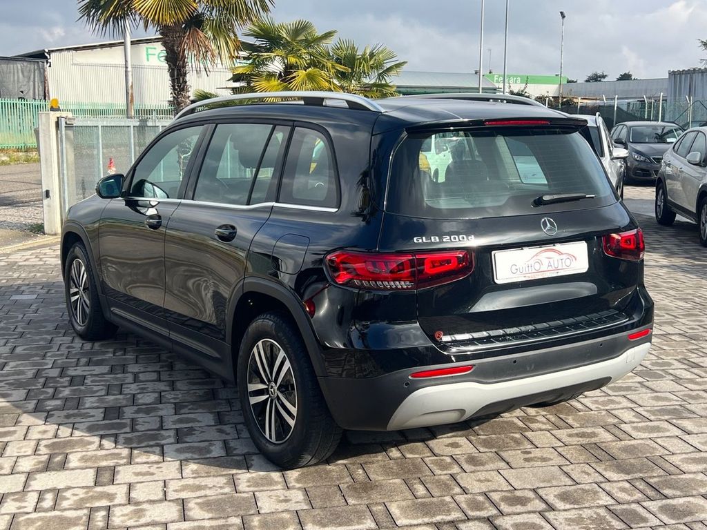 Mercedes-Benz GLB 200 2021