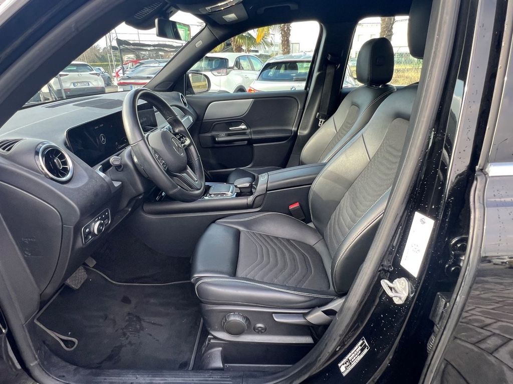 Mercedes-Benz GLB 200 2021