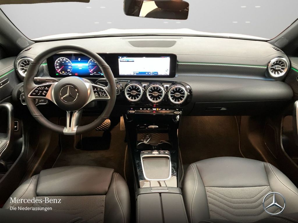 Mercedes-Benz CLA 180 2025