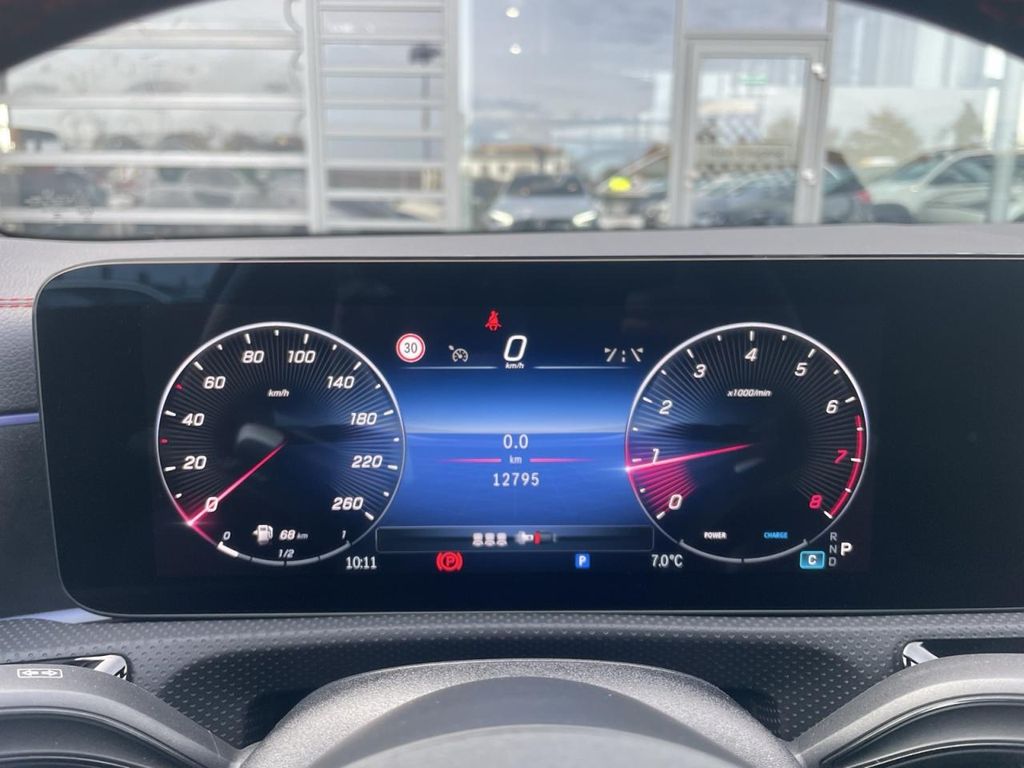 Mercedes-Benz CLA 180 2024