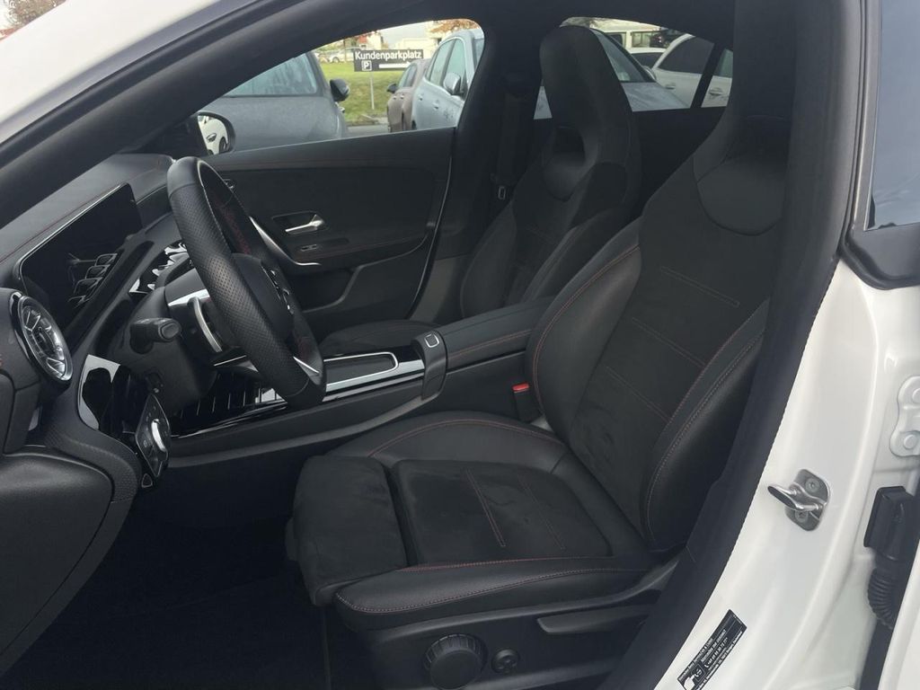 Mercedes-Benz CLA 180 2024