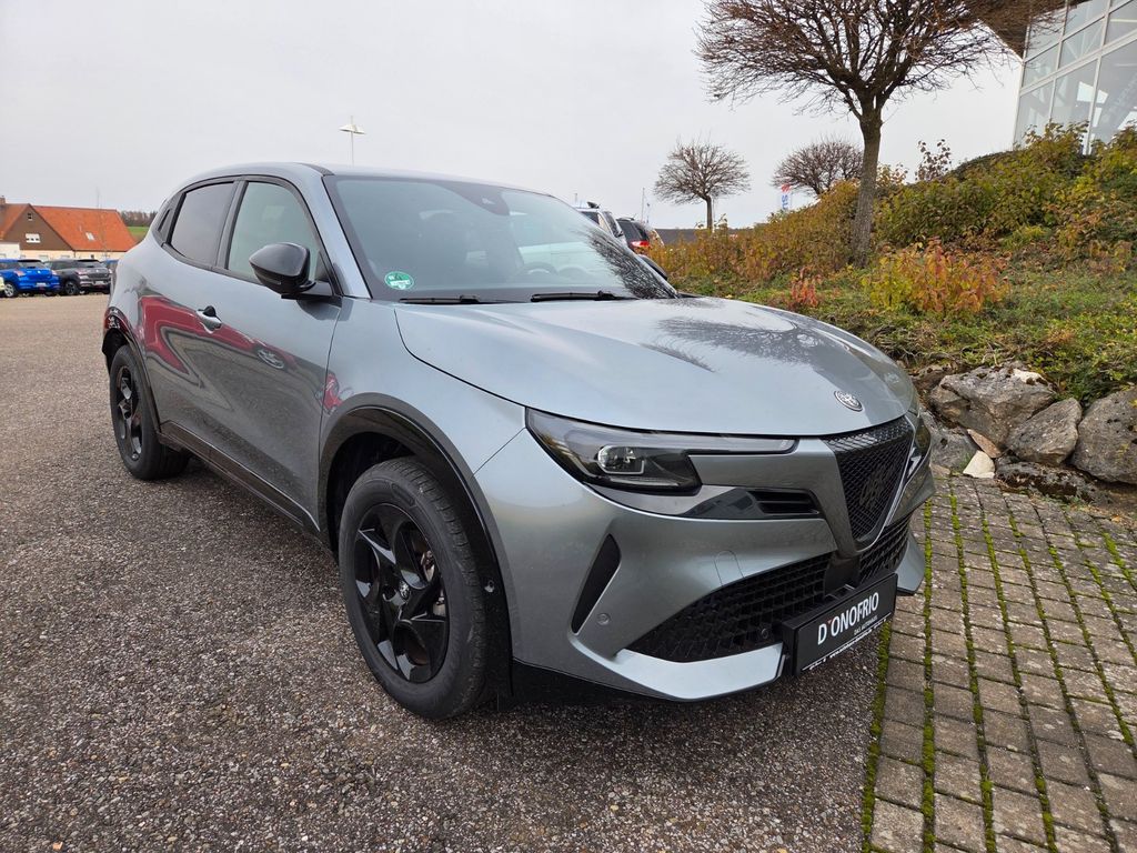 Alfa Romeo Junior 2025