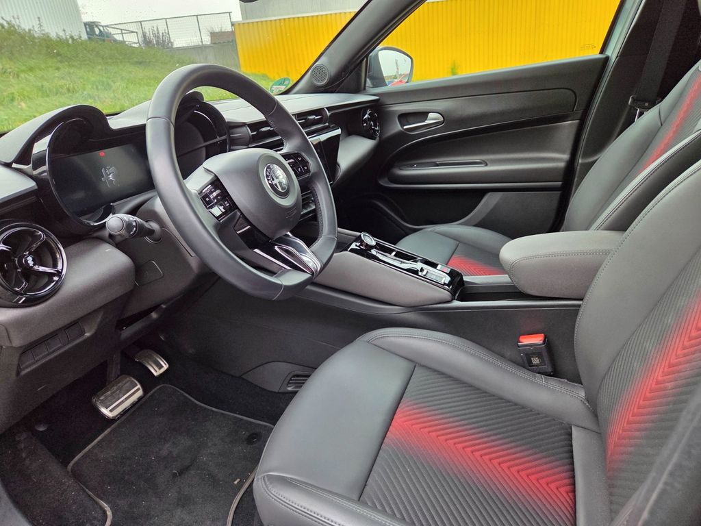 Alfa Romeo Junior 2025