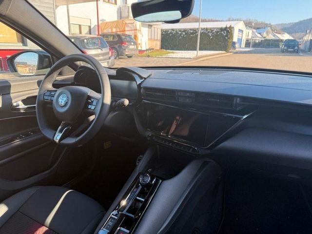 Alfa Romeo Junior 2025