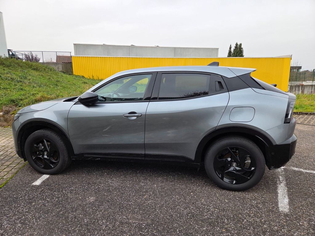 Alfa Romeo Junior 2025