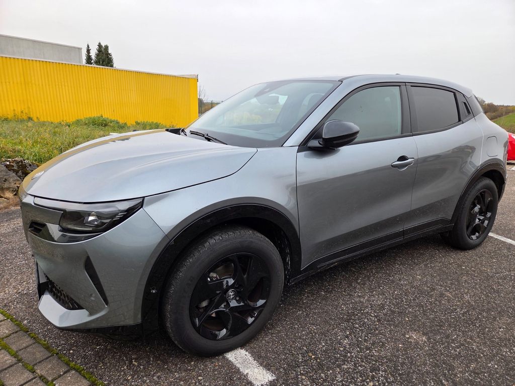 Alfa Romeo Junior 2025