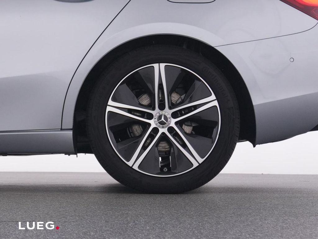 Mercedes-Benz A 180 2026