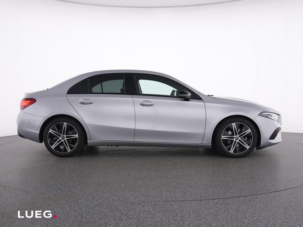 Mercedes-Benz A 180 2026