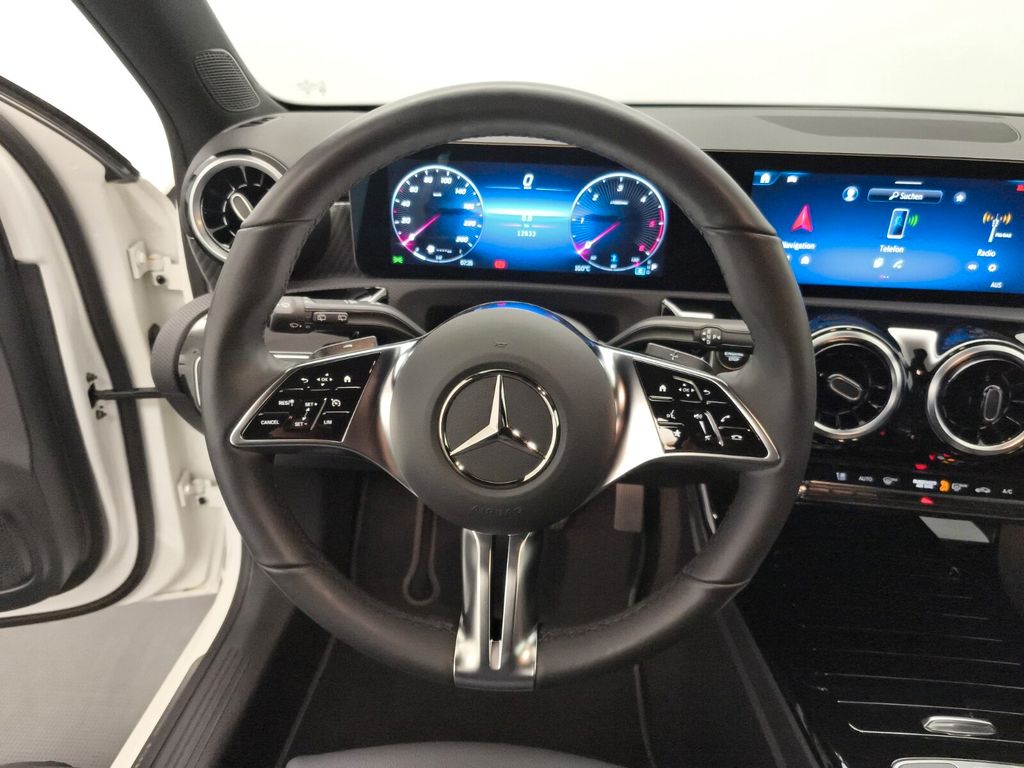 Mercedes-Benz A 180 2024