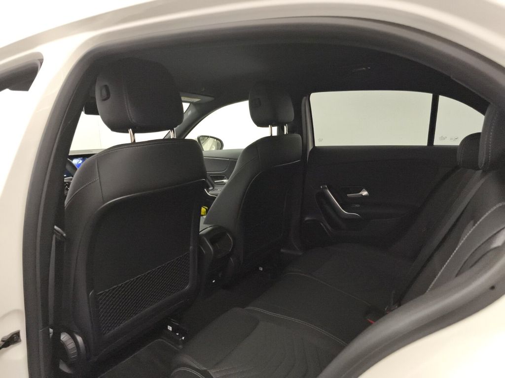 Mercedes-Benz A 180 2024