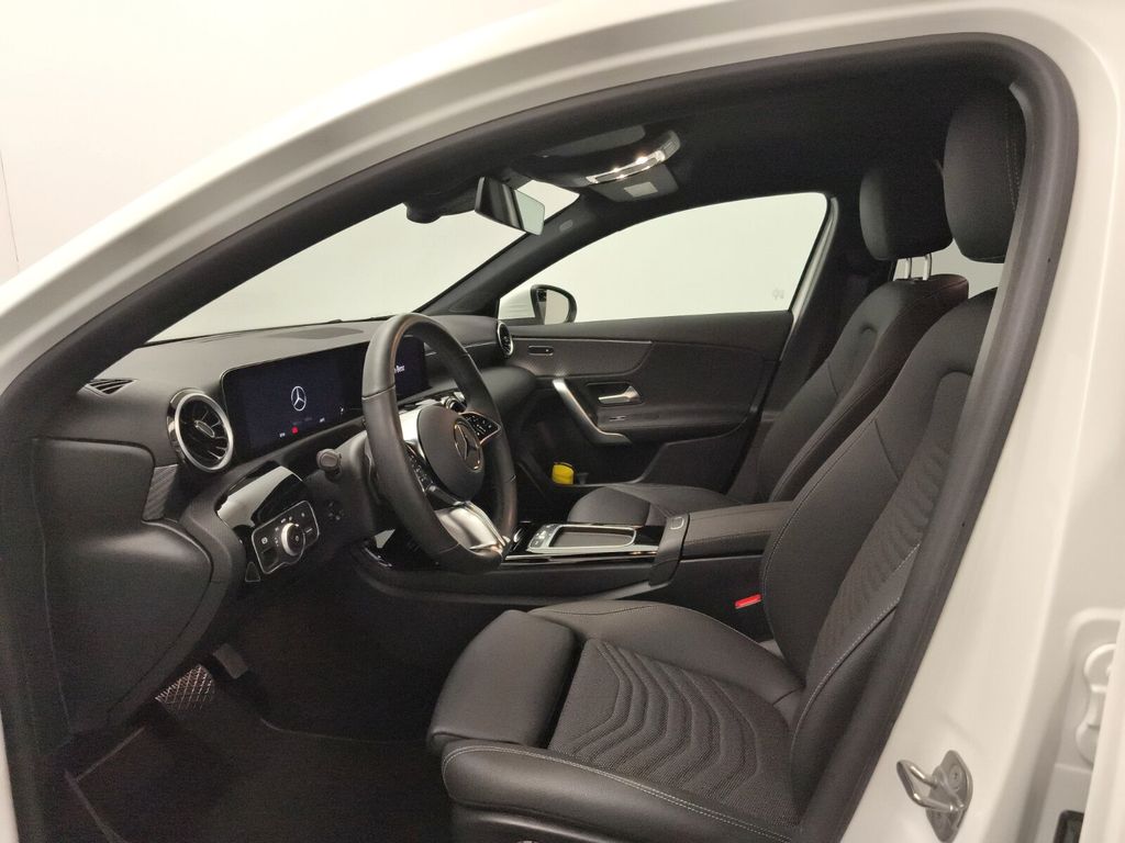 Mercedes-Benz A 180 2024