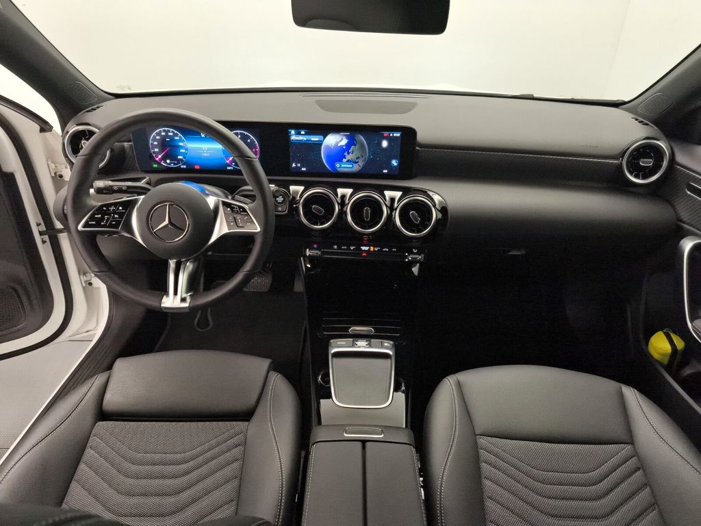 Mercedes-Benz A 180 2024