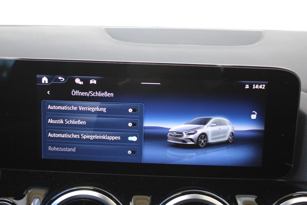 Mercedes-Benz B 180 2024