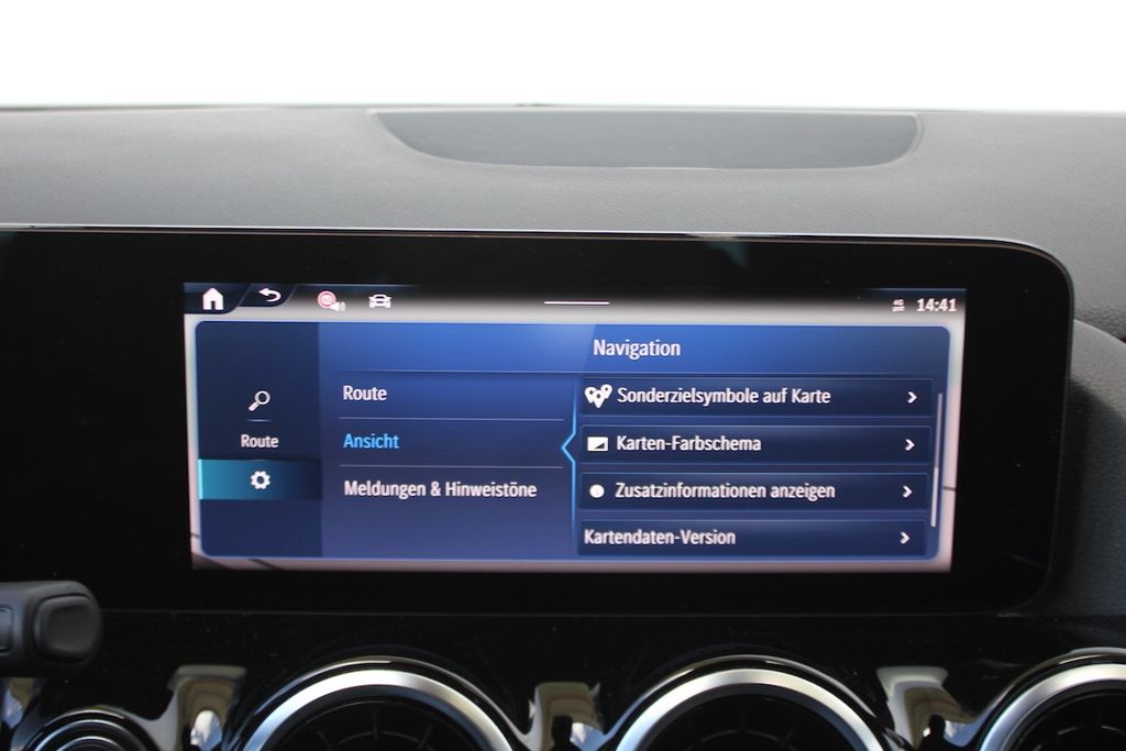 Mercedes-Benz B 180 2024