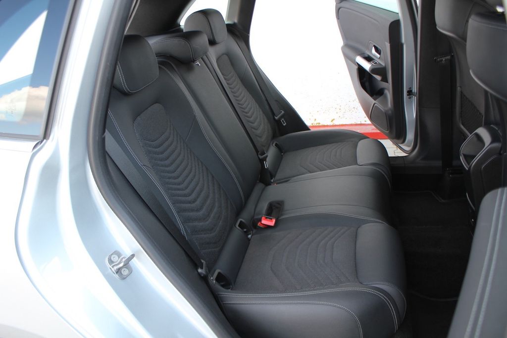 Mercedes-Benz B 180 2024